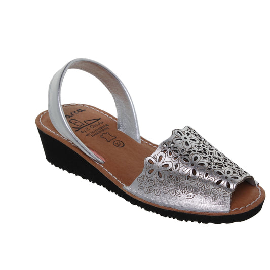 Abarcas menorquinas cuña mujer piel plata Ana